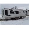 Image 14 : 2008 BRISTOL BAY 36' FIFTH WHEEL HOLIDAY TRAILER