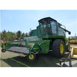 JOHN DEERE 8820 TITAN II COMBINE