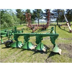 JOHN DEERE 4 BOTTOM PLOW
