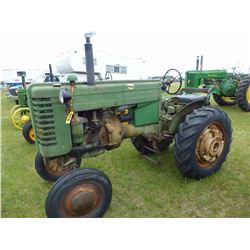 1948 JOHN DEERE M TRACTOR
