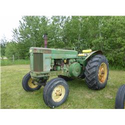 JOHN DEERE 720 TRACTOR