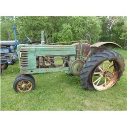 JOHN DEERE B TRACTOR