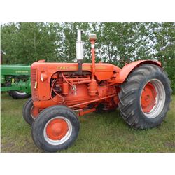 CASE 500 TRACTOR