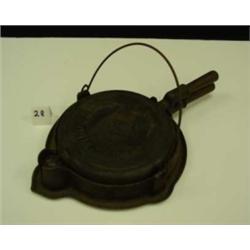 Cast Iron PIQUA WARE #8 Waffle Baker