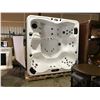 Image 1 : CAL SPA LU-ALBA GLOSS ACRY 100X100, MAHOGANY BASE, 51 JETS, LOUNGER, WATERFALL CASCADE,