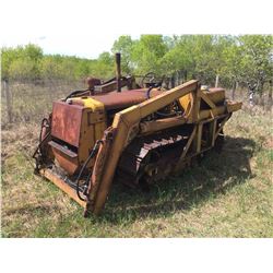 1939 D2 Caterpillar ( Pup Engine needs repair) w/Blade & Bucket