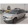 Image 2 : 2002 - DODGE GRAND CARAVAN // REBUILT SALVAGE