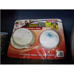 2 PACK SMOKE & FIRE ALARM DETECTORS