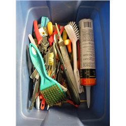 SMALL TUB OF MISC HAND TOOLS
