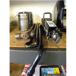 SCISSOR JACK/TIRE IRONS/BALL PIN HAMMER/PAIR OF MINI LIGHTS