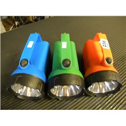 3 FLASHLIGHTS