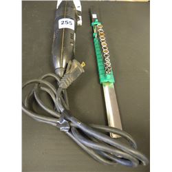 DETAIL SANDER & SET OF SOCKETS