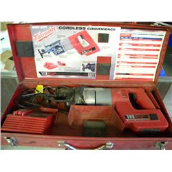 HEAVY DUTY MILUAKEE 18V SAWZALL IN CASE