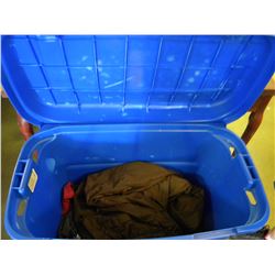 LARGE STEROLIGHT TUB OF MISC SKI CLOTHES
