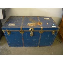 VINTAGE BLUE STORANGE TRUNK (DOLLY NOT INCLUDED)