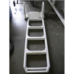 2 PIECE POOL LADDER