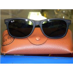 AUTHENTIC RAYBAN SUNGLASSES W/CASE