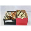 Image 2 : TWO TRAYS OF DOG AND CAT FIGURES