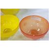Image 2 : LOT OF YELLOW AND ORANGE ARTGLASS ITEMS