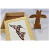 Image 2 : NATIVE BOX AND TOTEM POLE FIGURE