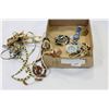 Image 2 : LOT OF WATCHES AND JEWELLRY