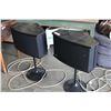 Image 2 : PAIR OF BOSE 901 SPEAKERS ON STANDS