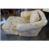 Image 2 : UPOLSTERED CHAISE LOUNGE FROM THE BRICK