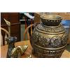Image 2 : TWO BRASS SWANS THREE VASES