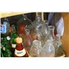 Image 3 : LOT OF VINTAGE POP BOTTLES AND VINTAGE MILK BOTTLES