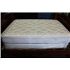 Image 1 : DOUBLE SIZE SIMMONS MATTRESS AND BOX