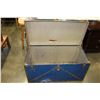 Image 3 : BLUE AND BRASS TRUNK