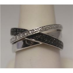 Exquisite Black &White Diamonds Silver Ring