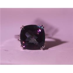Exquisite Sterling Silver Ring with Lab Alexandrite