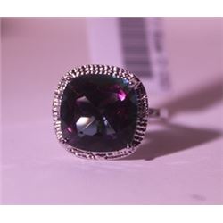 Exquisite Sterling Silver Ring with Lab Alexandrite