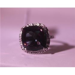 Exquisite Sterling Silver Ring with Lab Alexandrite