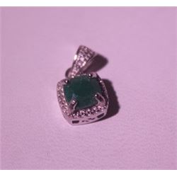 Exquisite Sterling Silver Pendant with Genuine Columbian Emerald