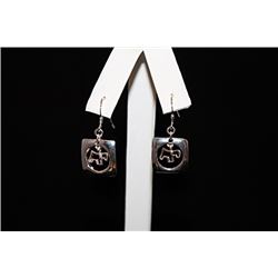 Exquisite T & Co. Dog Silver Earrings (67E)