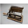 Image 2 : AMERICAN CAST IRON CLOTHES CRIMPER