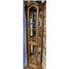 Image 1 : OAK COUNTER DISPLAY CABINET LIGHTS UP, 4 SHELF, MIRRORED BACK  16" X 16" X 73" WITHOUT CONTENTS    L