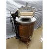 Image 4 : VINTAGE  EASY VACUUM ELECTRIC WASHING  MACHINE