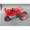 Image 2 : GROUP OF 2 INTERNATIONAL TRACTORS  CASE PLAQUE