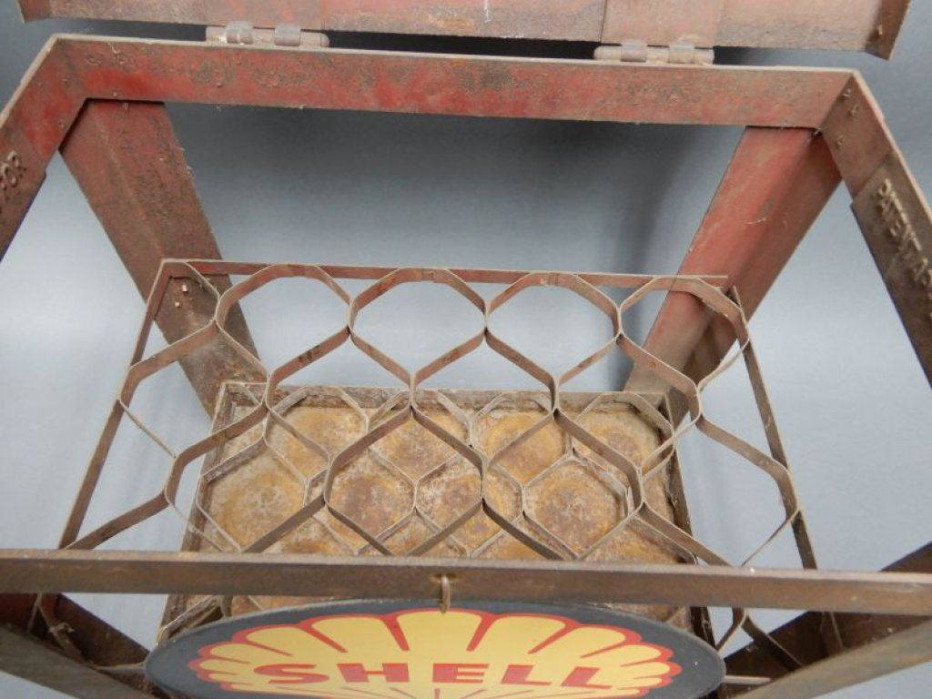 SHELL CANADA OIL BOTTLE RACK HOLDS 16 BOTTLES - 17 3/4