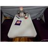 Image 2 : DINNER BOOTH WITH TABLE TOP RADIO & ACCESSORIES LOCATION: UPPER RIGHT