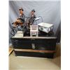 Image 1 : LOT OF 5 COLLECTIBLES WOOD SLAT STEAMER TRUNK - ORIGINAL TRAY-  LAUREL &  HARDY REPLICA - WIRE GARDE