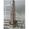 Image 2 : WIRE 8 OIL BOTTLE RACK & 2 IMP QT OIL BOTTLES ECO SPOUT LOCATION: LOWER RIGHT
