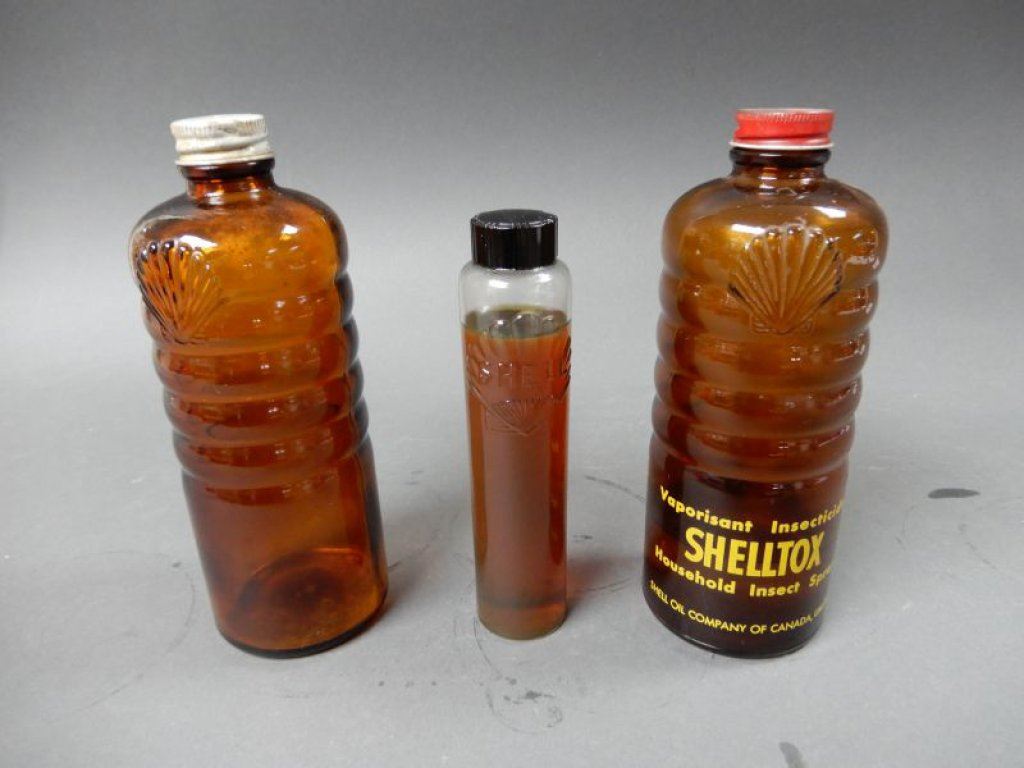 VARIETY OF SHELL BOTTLES & TINS PT. OIL BOTTLE- EMBOSSED- GOOD GRAPHICS ...