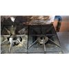 Image 8 : Vulcan 6-Burner Range/Oven 34" W