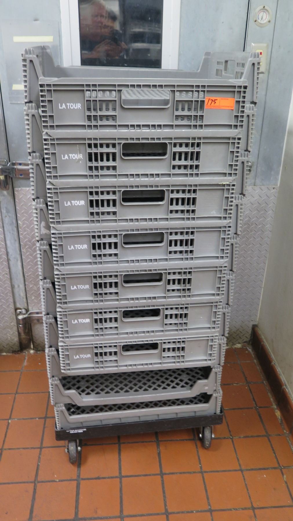 Qty 9 La Tour Stackable Drying Racks w/Transport Dolly - Oahu Auctions