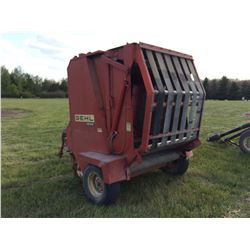 Gehl 1600 Round Baler