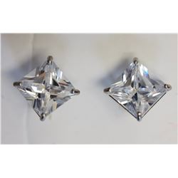 #26-10KT WHITE GOLD CUBIC ZIRCONIA